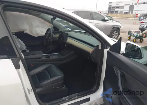 2021 Tesla Model Y Long Range Dual Motor All-Wheel Drive from USA, damaged, VIN 5YJYGDEE9MF278252